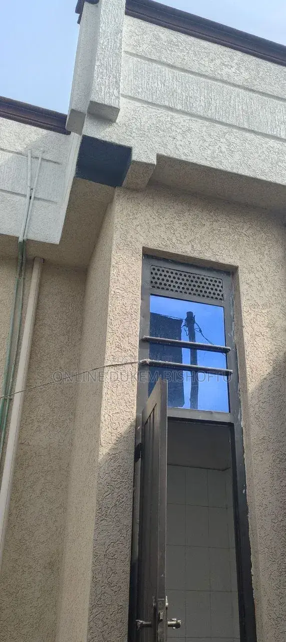 Furnished 11bdrm House in Dukem Bishoftu, East Shewa for sale
