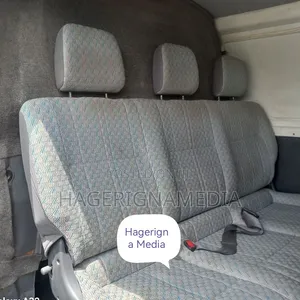 Toyota HiAce 2005 White