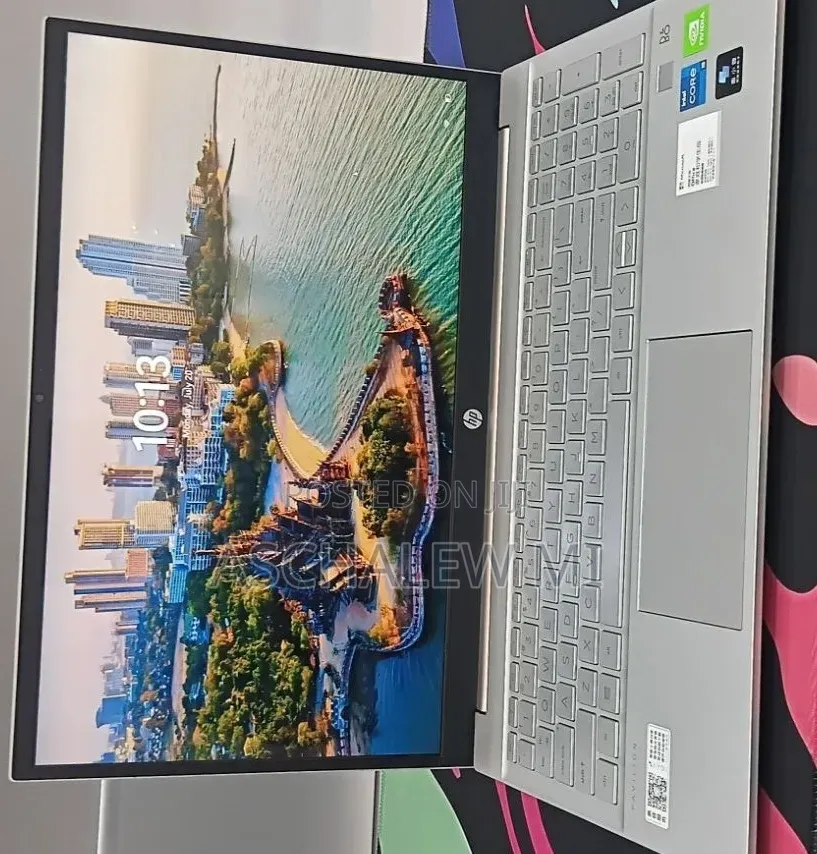 New Laptop HP Pavilion 15 16GB Intel Core i5 SSD 512GB