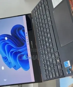 New Laptop Asus Zenbook 14 16GB Intel Core i7 SSD 512GB