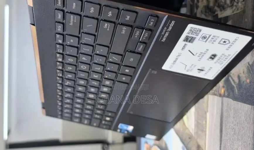 New Laptop Asus Zenbook 14 16GB Intel Core i7 SSD 512GB