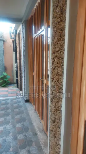 3bdrm House in Oromia, Bole for rent