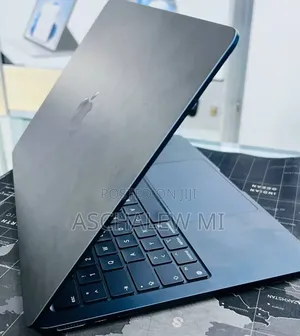 New Laptop Apple MacBook Air 2022 M2 16GB Apple M2 SSD 512GB
