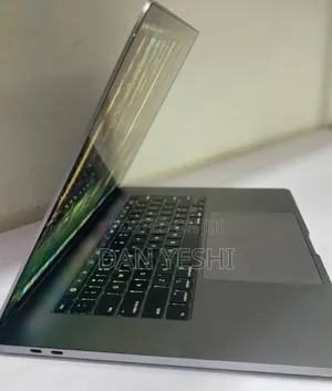 New Laptop Apple MacBook Pro 2019 16GB Intel Core i9 SSD 1T