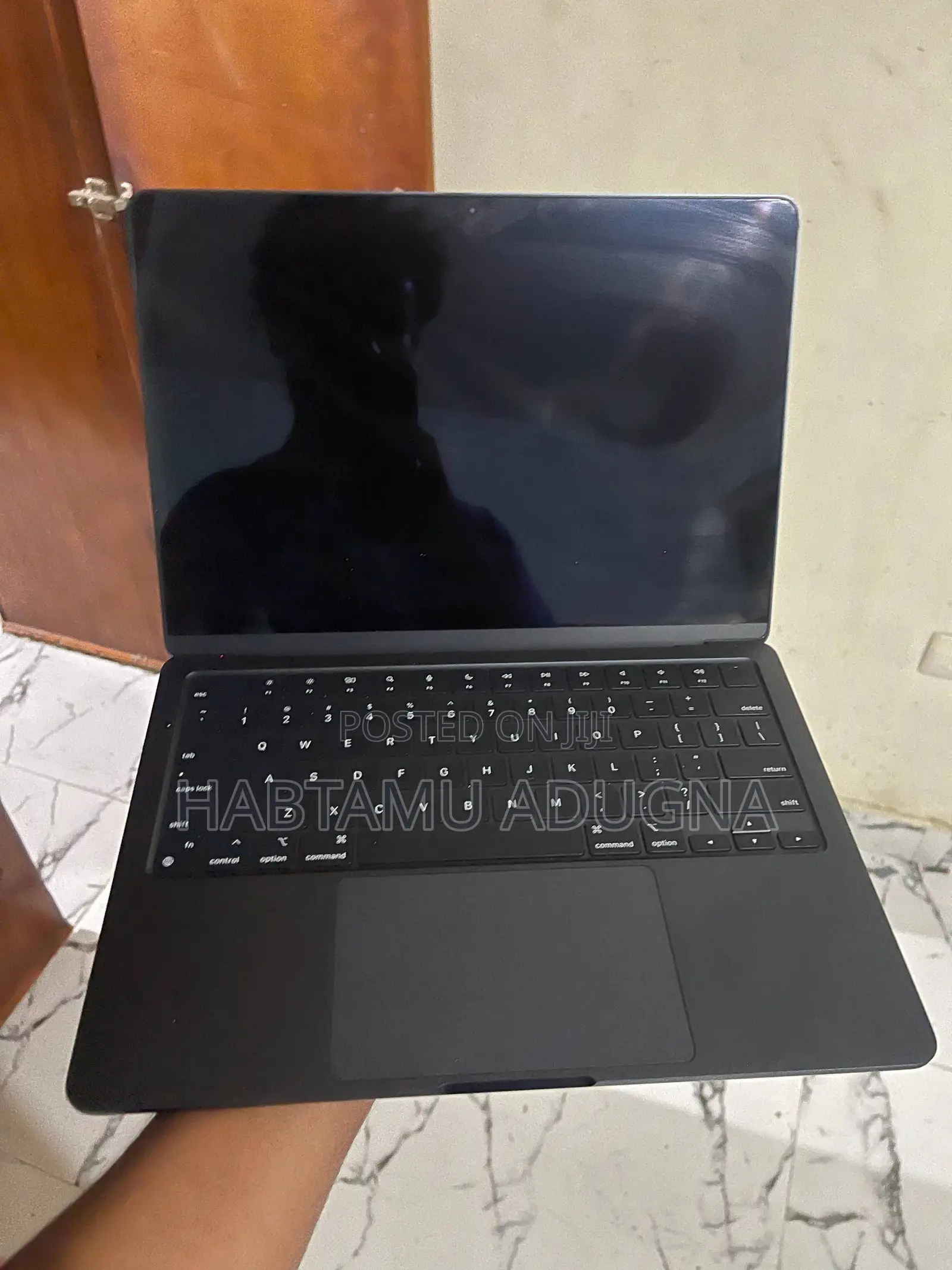 New Laptop Apple MacBook 8GB Intel Core i9 SSD 256GB