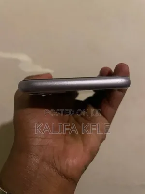 Apple iPhone 11 64 GB