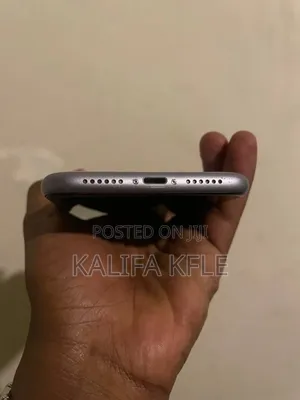 Apple iPhone 11 64 GB