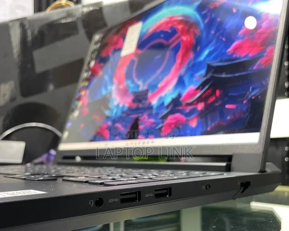 New Laptop Lenovo Legion Pro 7 32GB Intel Core Ultra 9 SSD 1T