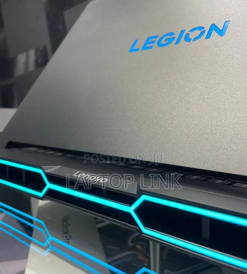 New Laptop Lenovo Legion Pro 7 32GB Intel Core Ultra 9 SSD 1T