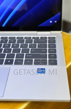 New Laptop HP EliteBook 1040 G8 16GB Intel Core i7 SSD 512GB