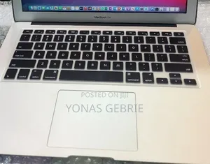 New Laptop Apple MacBook 8GB Intel Core i5 SSD 128GB