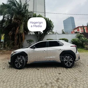 Toyota bZ4X 2023 Ivory