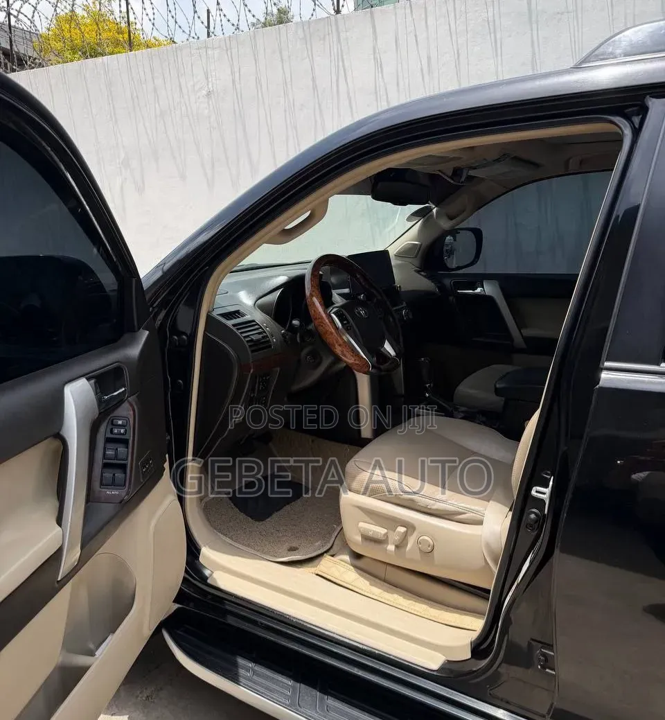 Toyota Land Cruiser Prado 2016