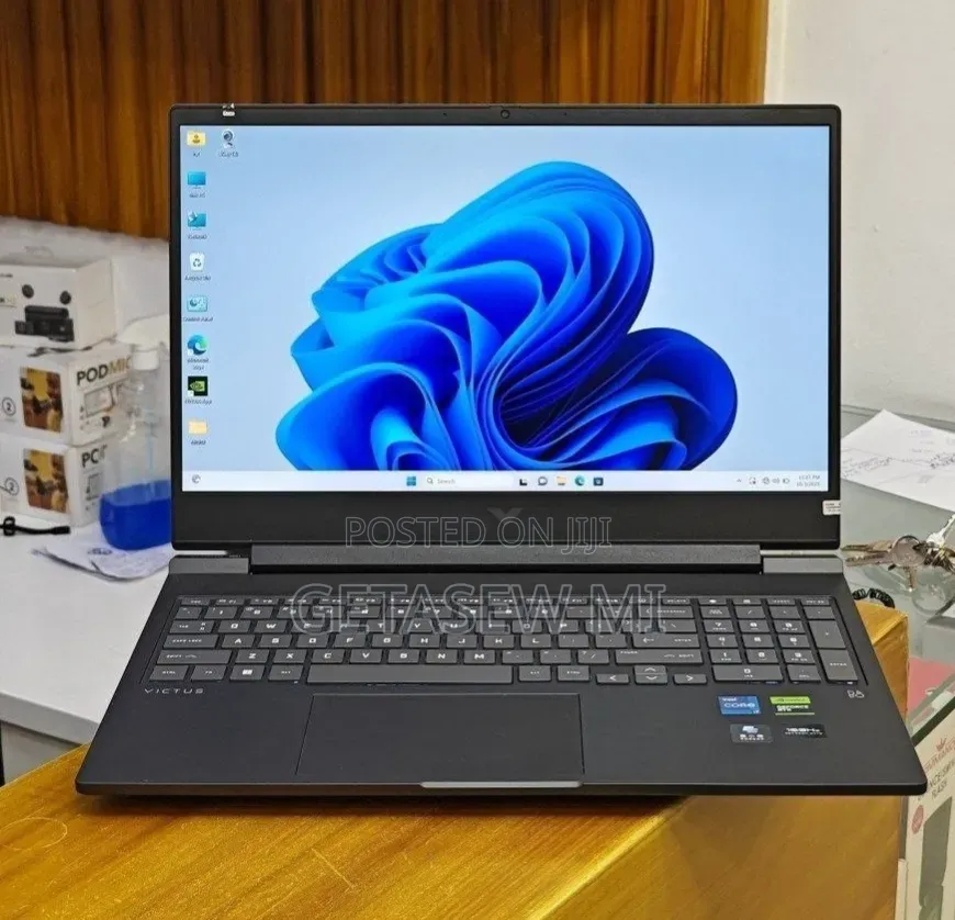 New Laptop HP Victus 16 16GB Intel Core i7 SSD 1T