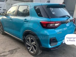 Toyota Raize 2022 Blue