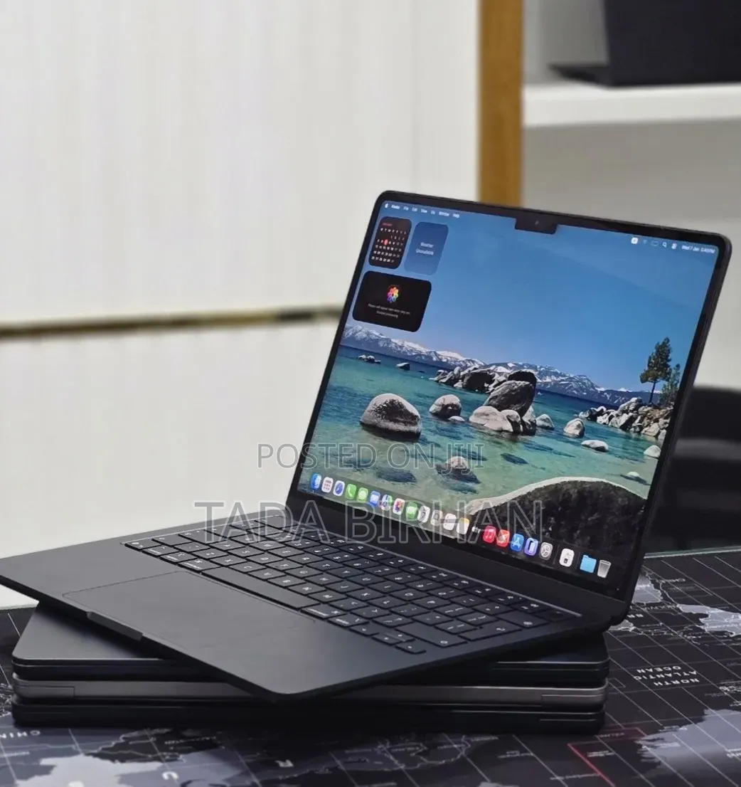 New Laptop Apple MacBook Air 2025 M4 16GB Apple M4 SSD 256GB