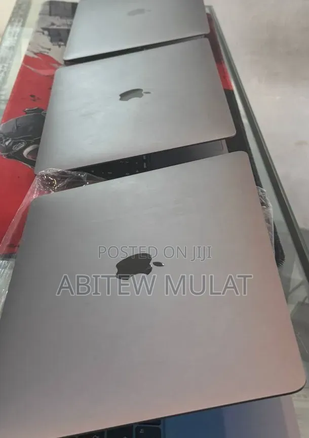 New Laptop Apple MacBook Air 2020 M1 8GB Apple M1 SSD 256GB
