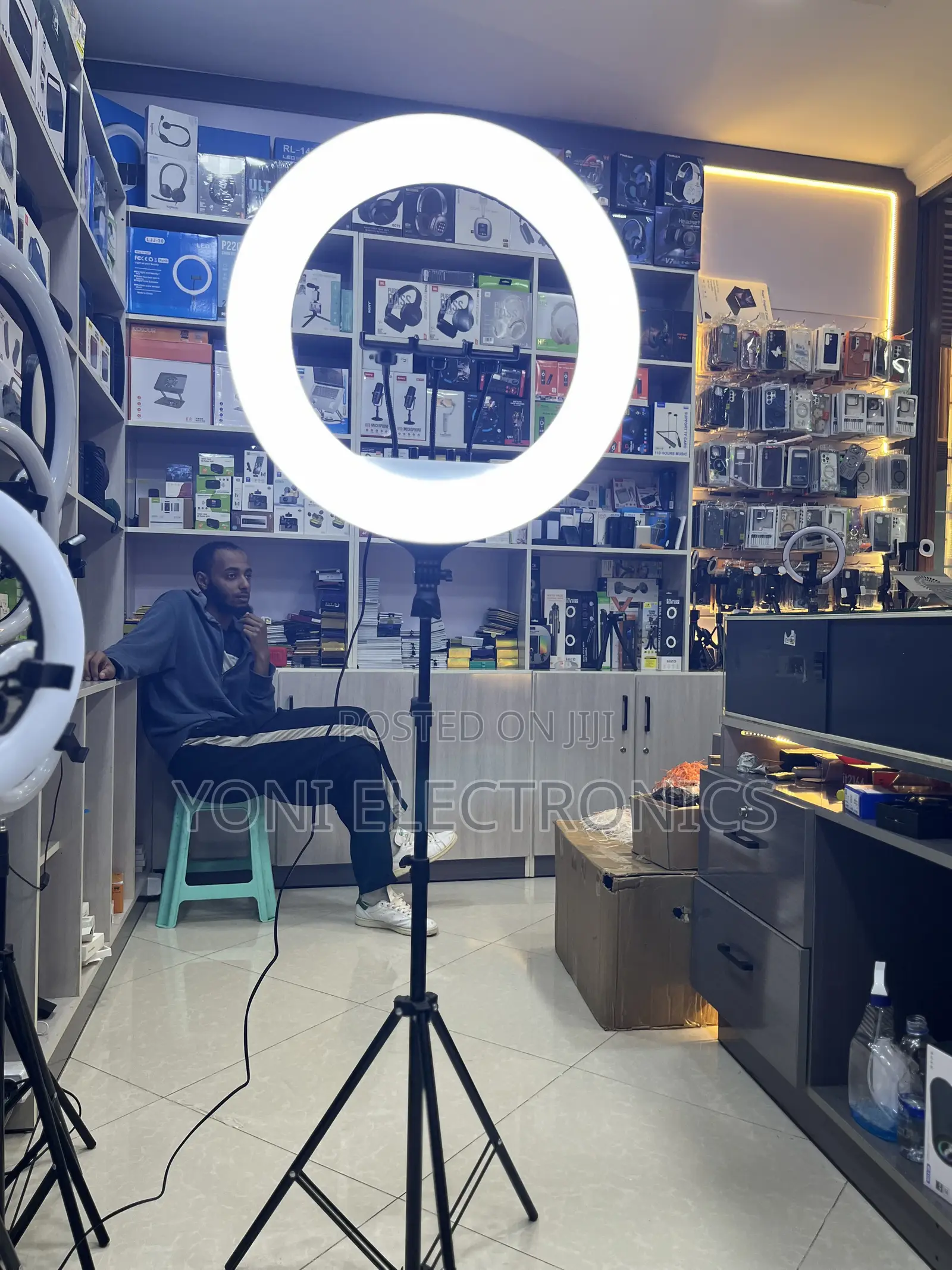 RL-21 Inch LED Soft Ring Light With Phone Holders