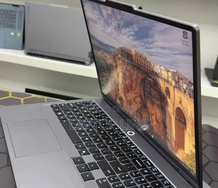 New Laptop Lenovo Legion 5 32GB Intel Core Ultra 9 SSD 1T