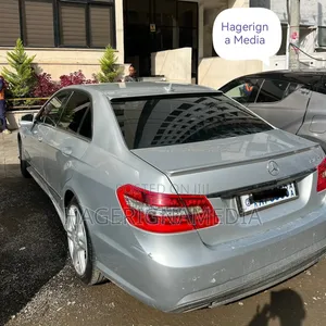 Mercedes-Benz E200 2014 Silver