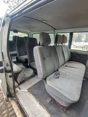 Toyota HiAce 2002