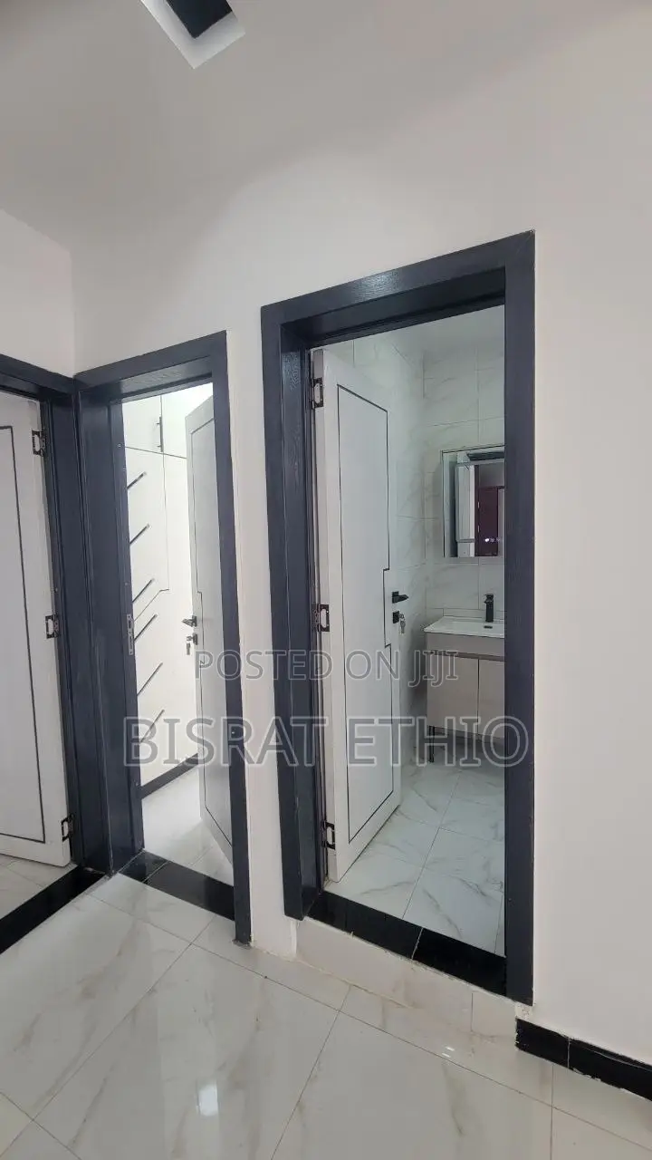 3bdrm Apartment in Cmc Michael, Bole for sale