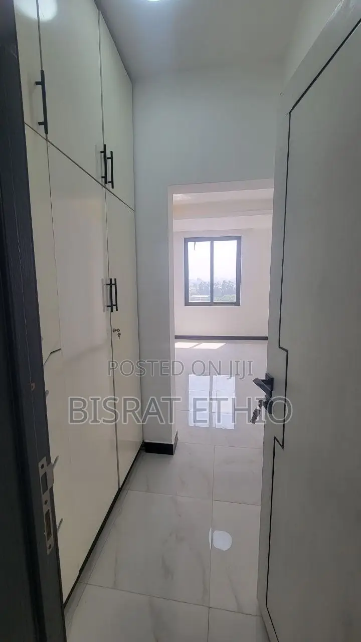 3bdrm Apartment in Cmc Michael, Bole for sale