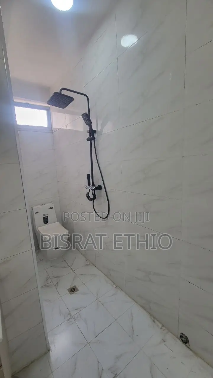 3bdrm Apartment in Cmc Michael, Bole for sale