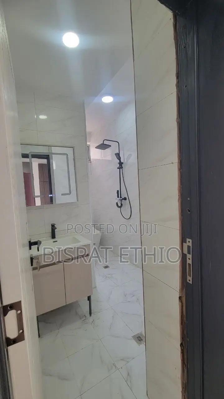 3bdrm Apartment in Cmc Michael, Bole for sale