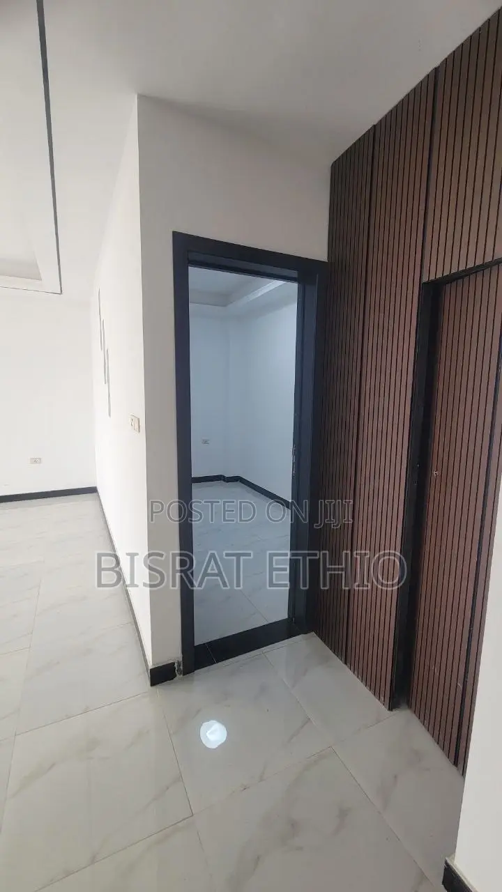 3bdrm Apartment in Cmc Michael, Bole for sale