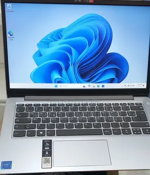 New Laptop Lenovo Ideapad 3 8GB HDD 128GB