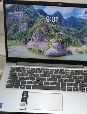 New Laptop Lenovo Ideapad 3 8GB HDD 128GB