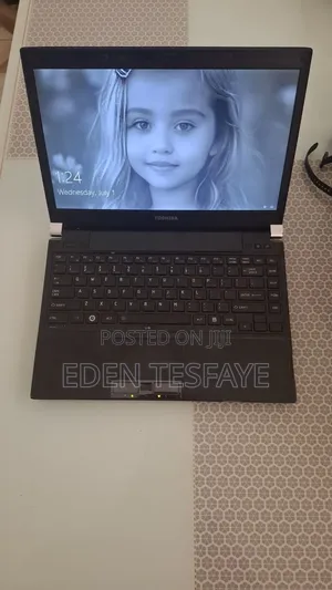 Laptop Toshiba Portege R930 4GB Intel Core i5 HDD 500GB