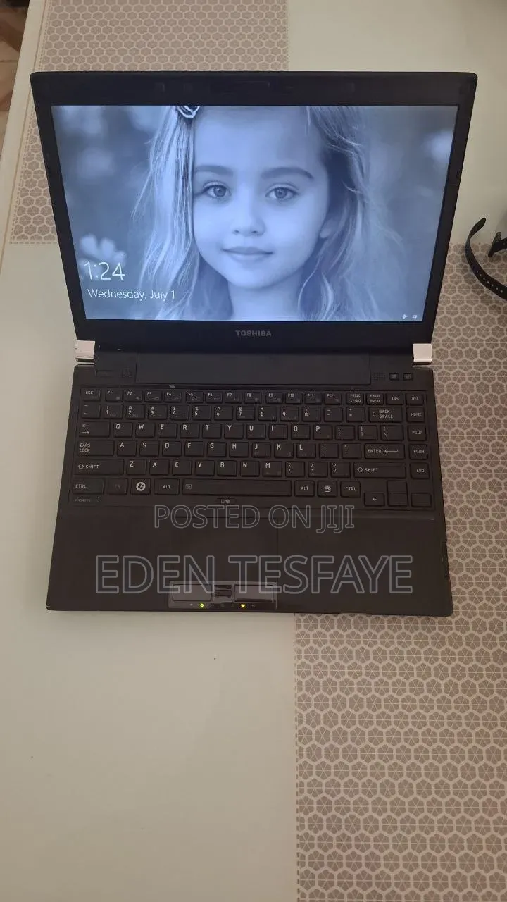 Laptop Toshiba Portege R930 4GB Intel Core i5 HDD 500GB