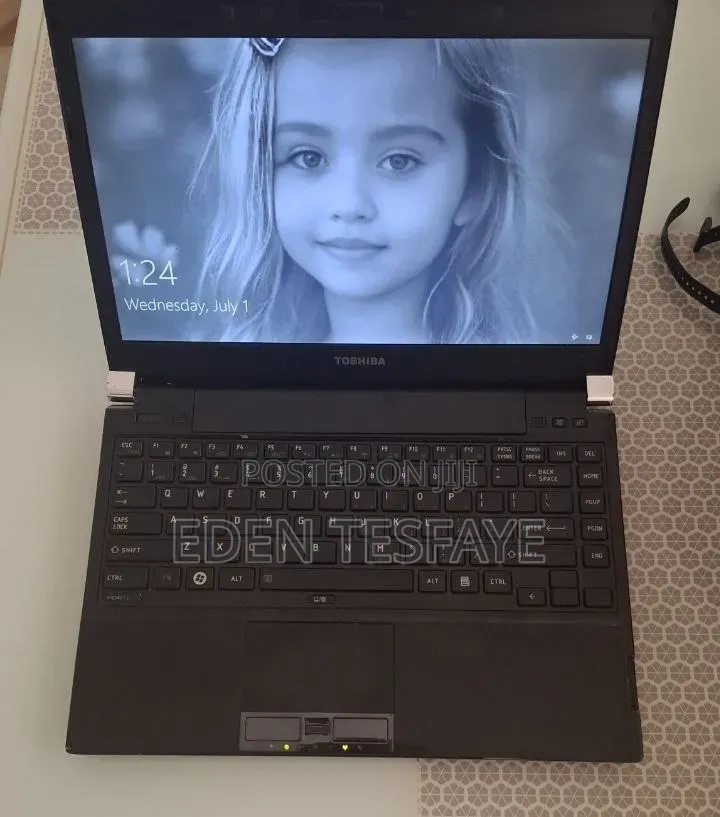Laptop Toshiba Portege R930 4GB Intel Core i5 HDD 500GB