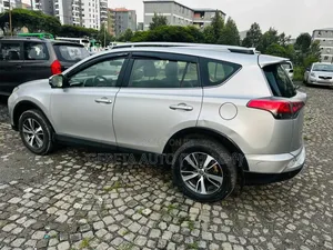 Toyota RAV4 2016