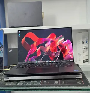 New Laptop Dell Precision 5560 16GB Intel Core i7 SSD 512GB