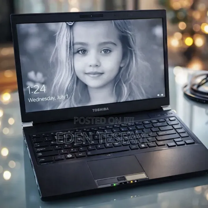 Laptop Toshiba Portege R930 4GB Intel Core i5 HDD 500GB