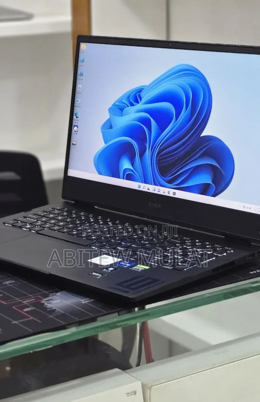 New Laptop HP Omen 16 16GB Intel Core i9 SSD 512GB