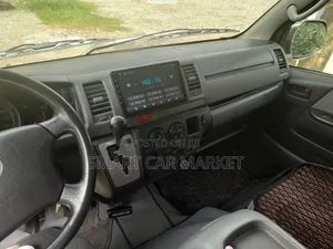 Toyota HiAce 2007 Silver
