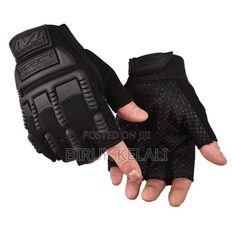 Tactical Gloves Feature Padded Impact Protection and a Textured Grip