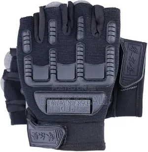 Tactical Gloves Feature Padded Impact Protection and a Textured Grip
