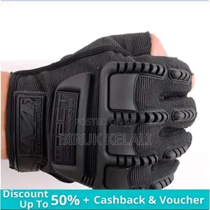 Tactical Gloves Feature Padded Impact Protection and a Textured Grip