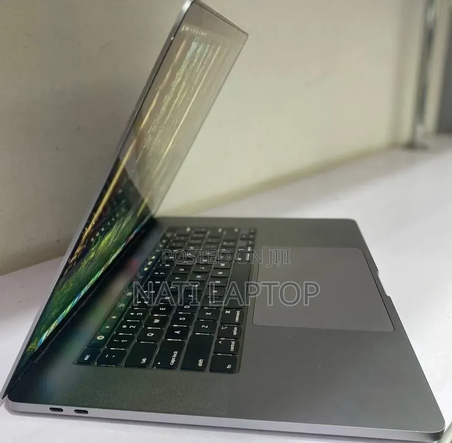 New Laptop Apple MacBook Pro 2019 16GB Intel Core i9 SSD 1T