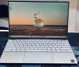 New Laptop Dell XPS 15 16GB Intel Core i5 SSD 512GB