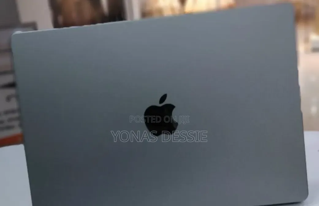 New Laptop Apple MacBook Pro 2021 M1 32GB SSD 512GB
