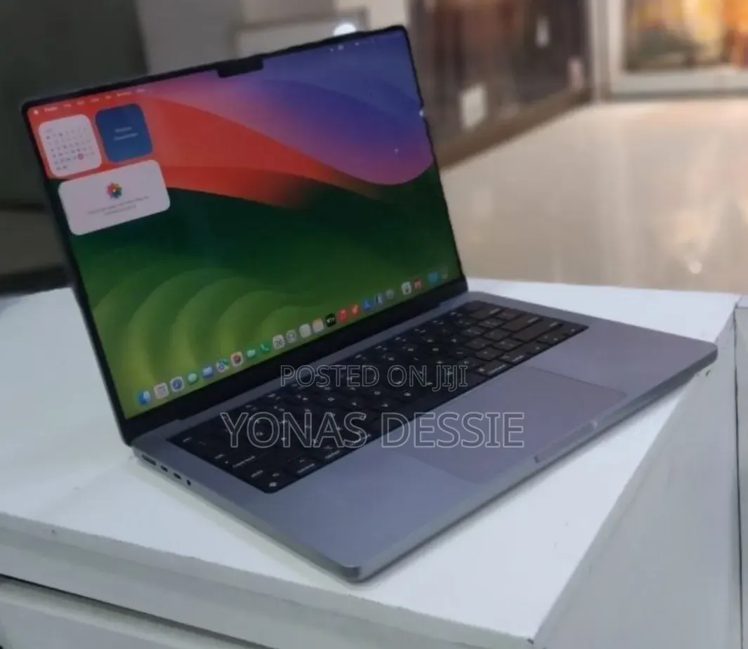 New Laptop Apple MacBook Pro 2021 M1 32GB SSD 512GB