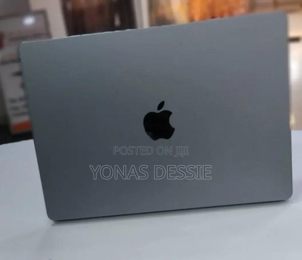 New Laptop Apple MacBook Pro 2021 M1 32GB SSD 512GB