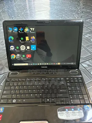 Laptop Toshiba Satellite L500 4GB Intel Core i5 HDD 500GB