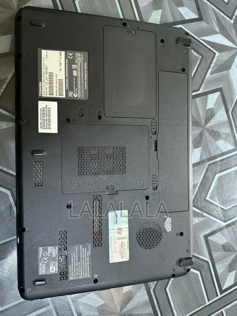 Laptop Toshiba Satellite L500 4GB Intel Core i5 HDD 500GB